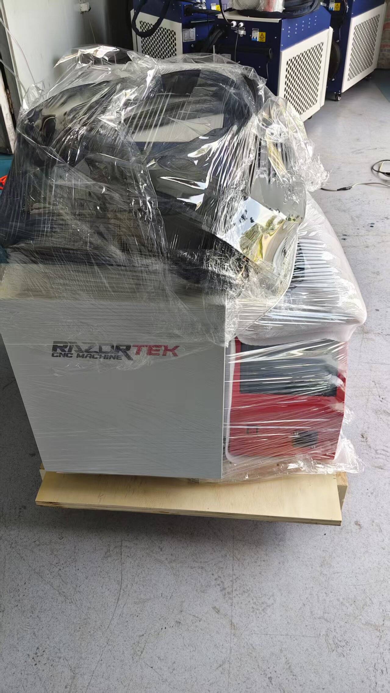 2KW 3KW Water Cooling Suplaser - Industrial Handheld Laser Welding Machine recension och pris